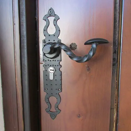 HOSTAL Almagro - Parking-2